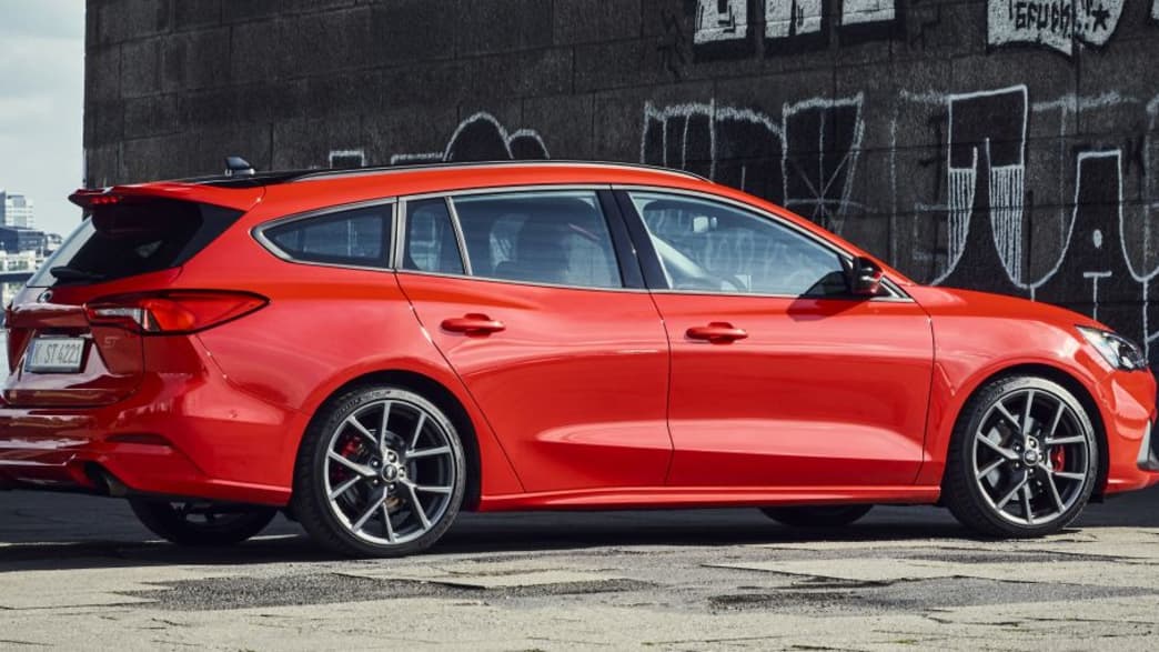 Ford Focus Turnier ST 2.3 EcoBoost Styling-Paket (08/20 - 01/22) 3 Ford Focus Turnier ST 2.3 EcoBoost Styling-Paket (08/20 - 01/22) 3