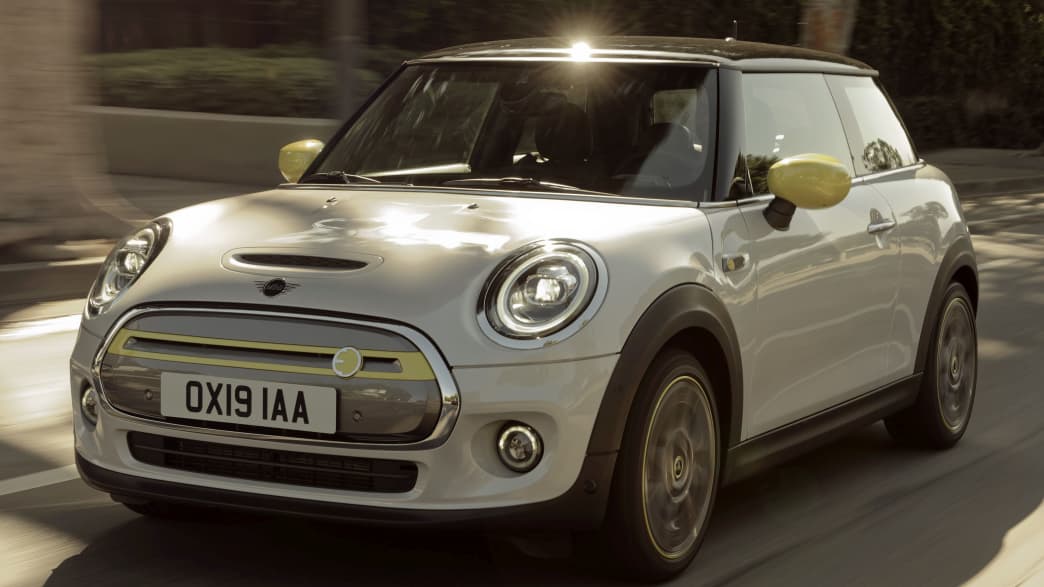 MINI 3-Türer Cooper SE Trim XL (03/20 - 01/21) 2 MINI 3-Türer Cooper SE Trim XL (03/20 - 01/21) 2