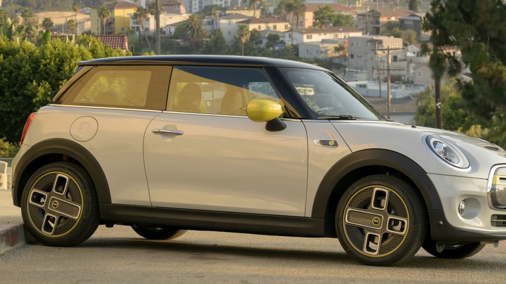 MINI 3-Türer Cooper SE Trim XL (03/20 - 01/21) 3 MINI 3-Türer Cooper SE Trim XL (03/20 - 01/21) 3