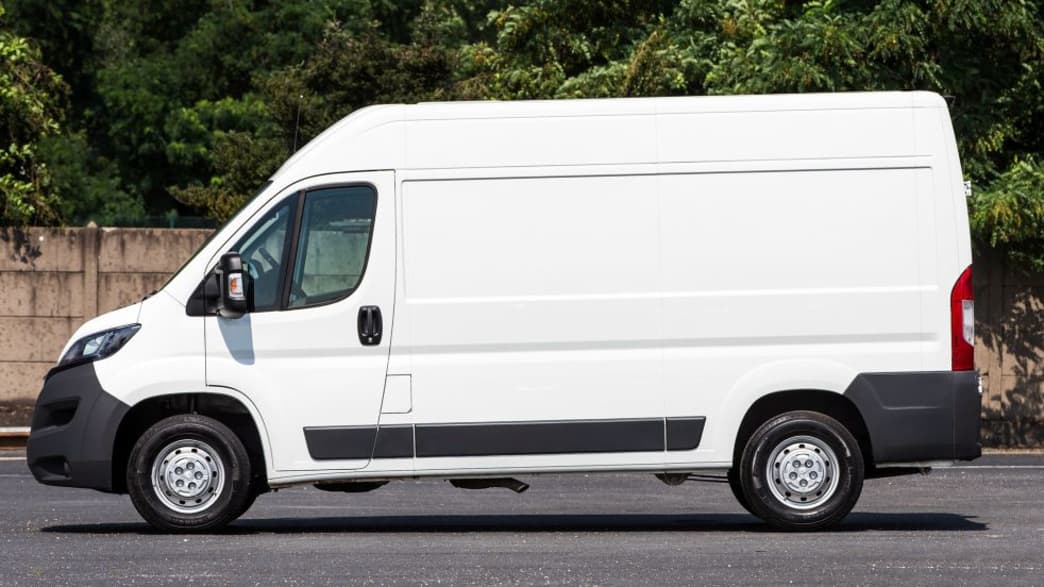 Peugeot Boxer Kastenwagen L3H2 333 2.2 BlueHDi 165 Premium (ab 12/18) 3 Peugeot Boxer Kastenwagen L3H2 333 2.2 BlueHDi 165 Premium (ab 12/18) 3
