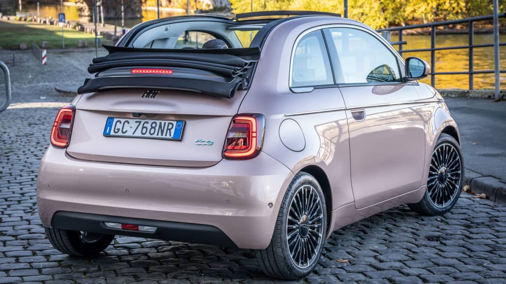Fiat 500e Cabrio (42 kWh) by Bocelli (ab 05/22) Technische Daten, Bilder, Preise ADAC