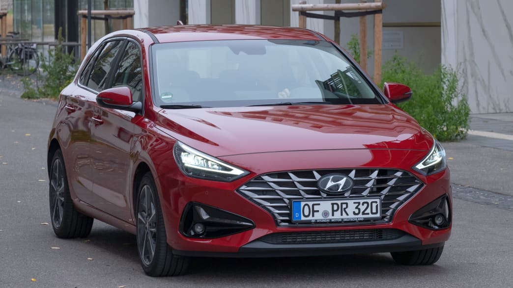 Hyundai i30 1.6 CRDi Intro DCT (07/20 - 09/20) 1 Hyundai i30 1.6 CRDi Intro DCT (07/20 - 09/20) 1