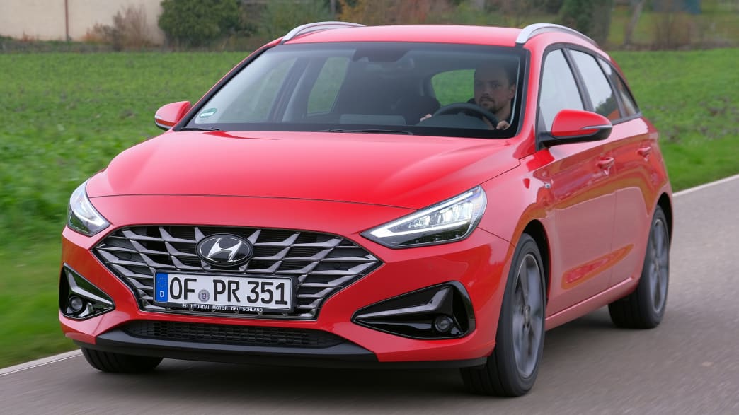 Hyundai i30 Kombi 1.6 CRDi 48V-Mildhybrid Trend (07/20 - 09/20) 2 Hyundai i30 Kombi 1.6 CRDi 48V-Mildhybrid Trend (07/20 - 09/20) 2