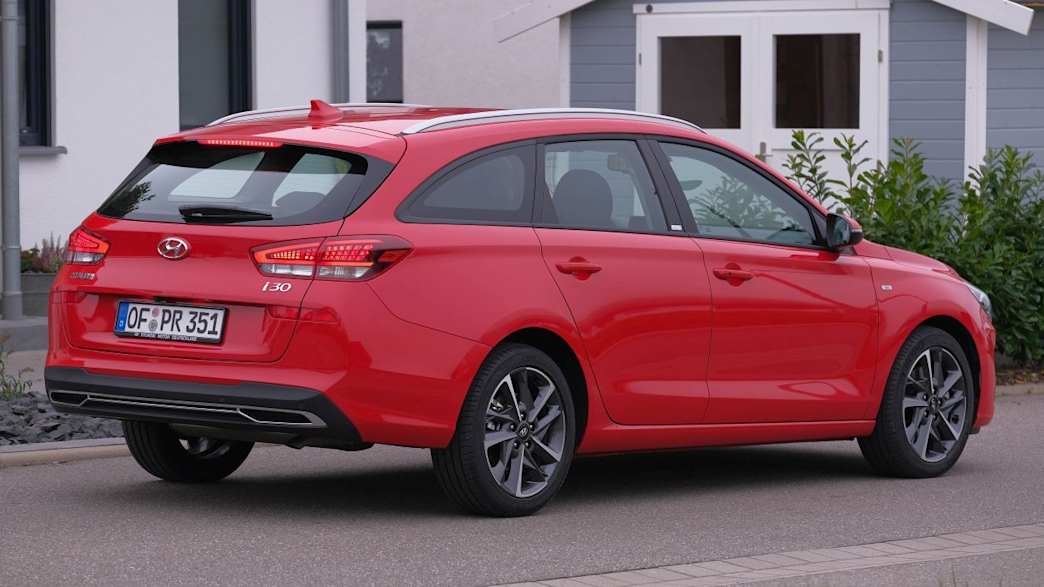 Hyundai i30 Kombi 1.6 CRDi 48V-Mildhybrid Trend (07/20 - 09/20) 3 Hyundai i30 Kombi 1.6 CRDi 48V-Mildhybrid Trend (07/20 - 09/20) 3