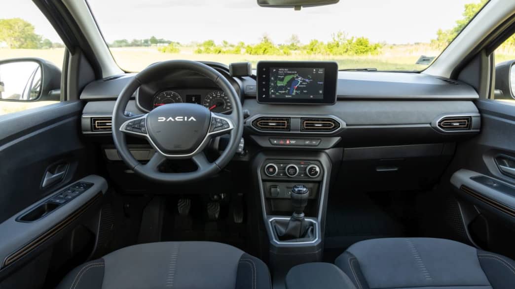 Dacia Sandero Stepway TCe 90 Essential (ab 01/21) 5 Dacia Sandero Stepway TCe 90 Essential (ab 01/21) 5