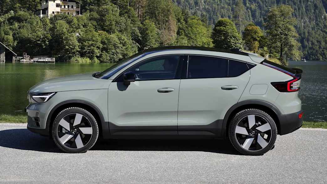 Volvo C40 Recharge Pure Electric Twin 1st Edition (10/21 - 03/22) 3 Volvo C40 Recharge Pure Electric Twin 1st Edition (10/21 - 03/22) 3