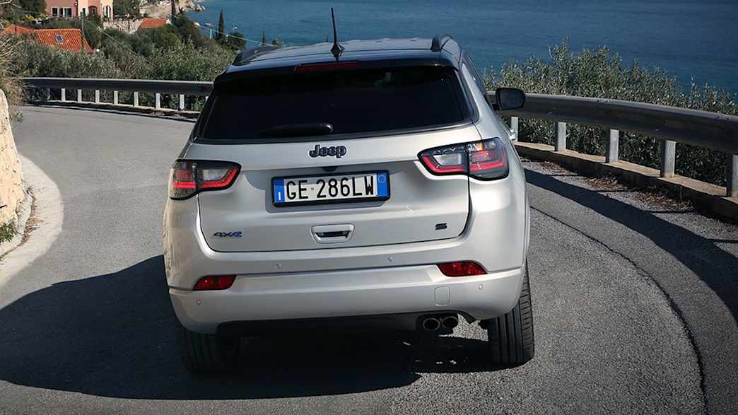 Jeep Compass 1.3 T4 PHEV Limited 4xe Automatik (ab 03/22) 4 Jeep Compass 1.3 T4 PHEV Limited 4xe Automatik (ab 03/22) 4