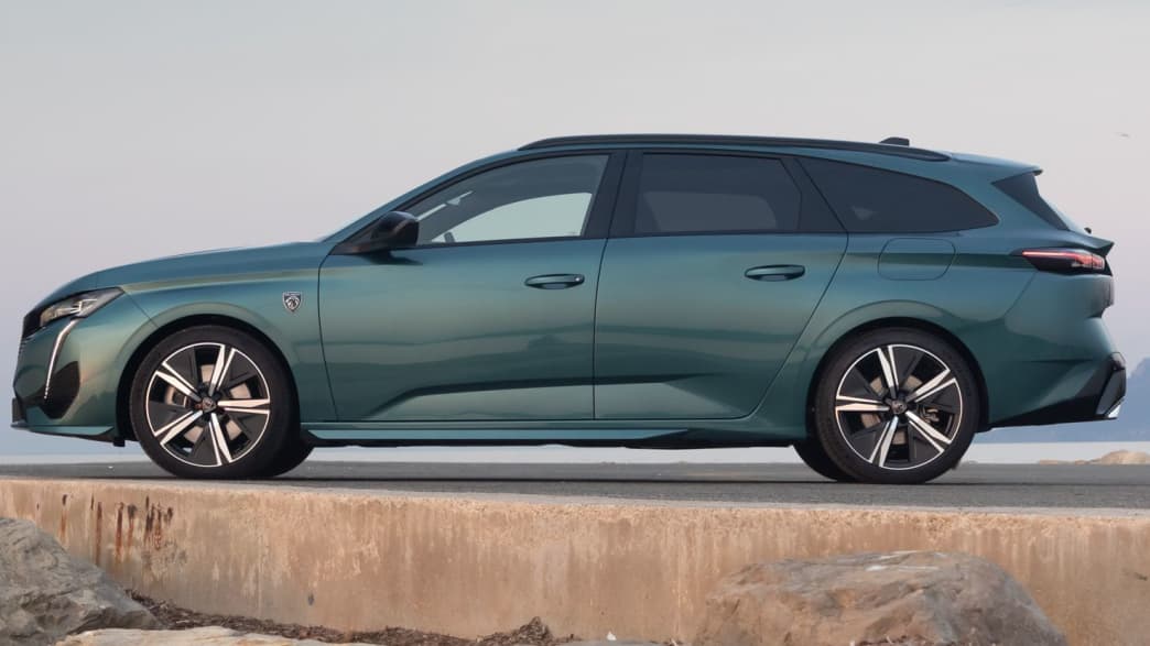 Peugeot 308 SW 1.6 HYBRID 180 GT e-EAT8 (ab 06/22) 3 Peugeot 308 SW 1.6 HYBRID 180 GT e-EAT8 (ab 06/22) 3