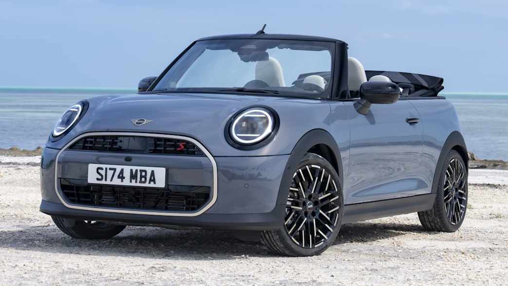 Mini Cooper S 2.0 Cabrio – Fahrzeugansicht 2