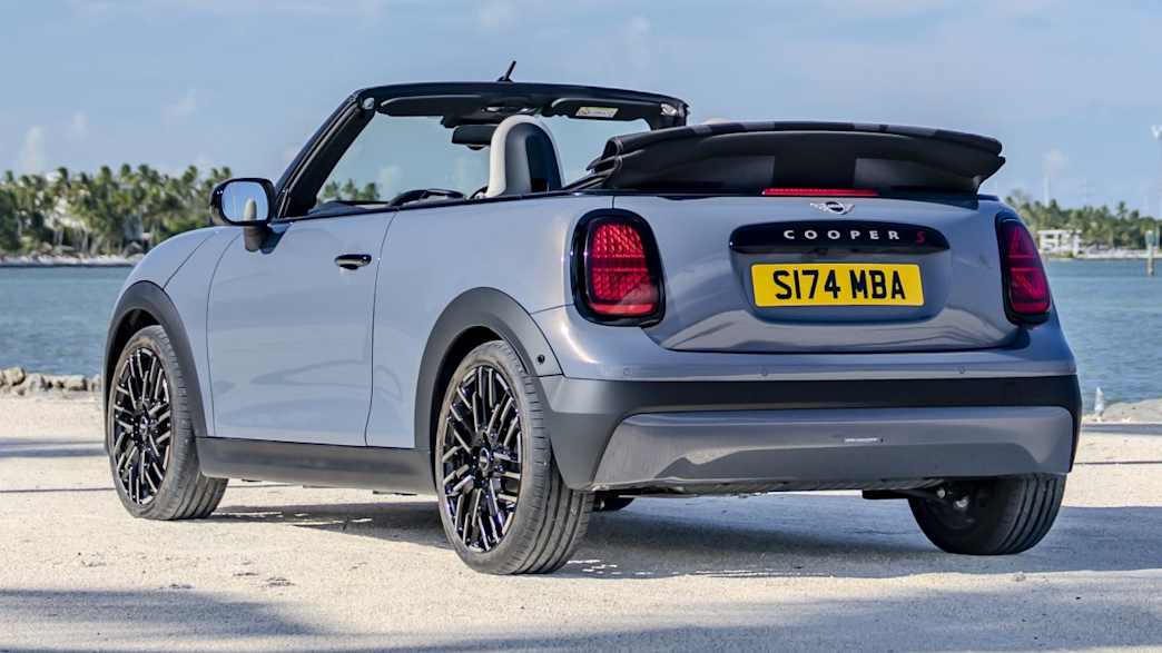 Mini Cooper S 2.0 Cabrio – Fahrzeugansicht 4