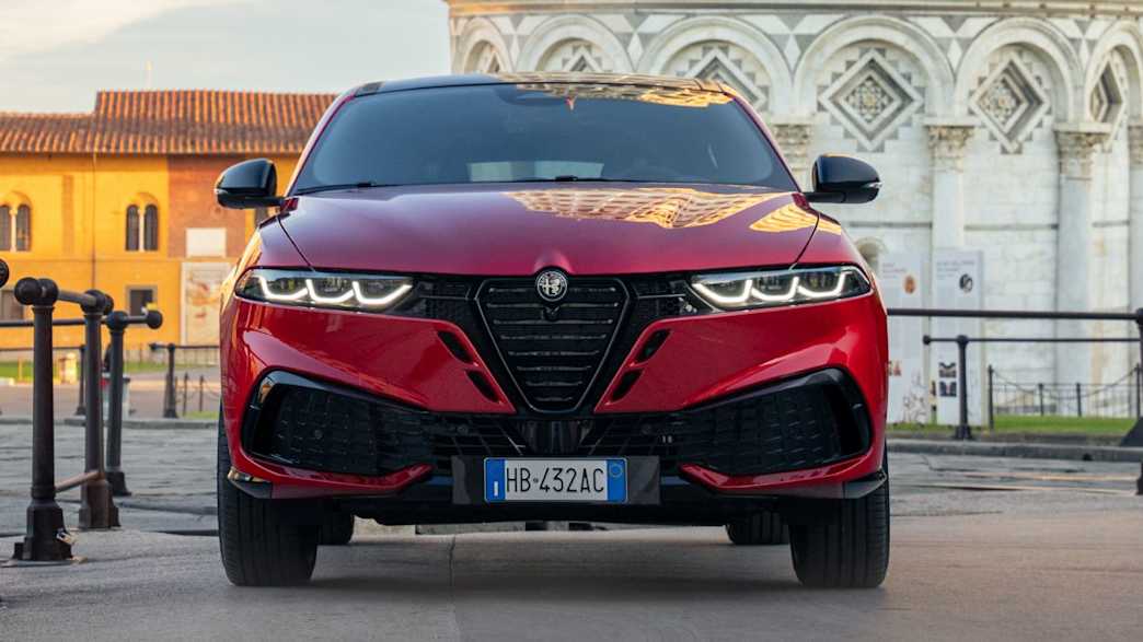 Alfa Romeo Tonale 1.3 VGT MultiAir Plug-In 270 Veloce Q4 Automatik – 268 PS · Super · Katalog-ID 345586 – Hauptansicht
