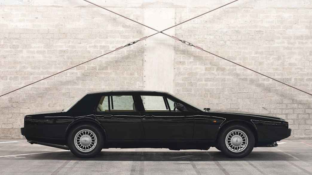 Aston Martin Lagonda – 309 PS · Super · Katalog-ID 350636 – weitere Fahrzeugansicht 2