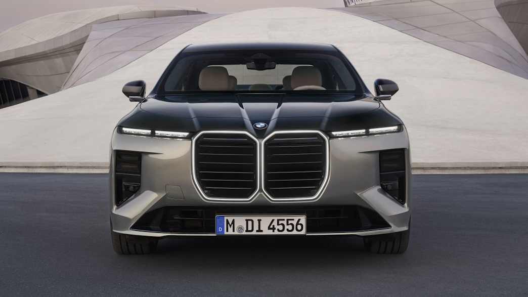 BMW M760e xDrive Steptronic – 571 PS · Super Plus · Katalog-ID 350830 – Hauptansicht