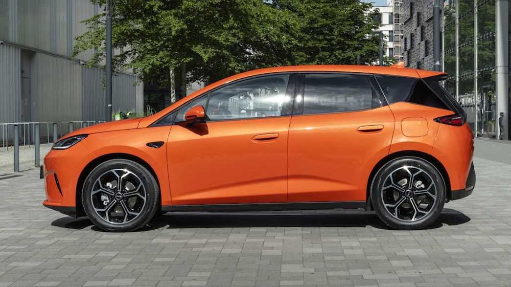 BYD Dolphin G DM-i Active – 175 PS · Strom · Katalog-ID 351514 – weitere Fahrzeugansicht 3