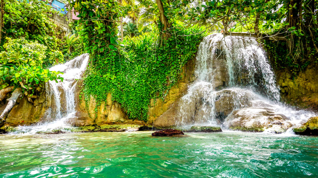 One Love Wasserfall, auch Dunn Little genannt, in Ochio Rios auf Jamaika