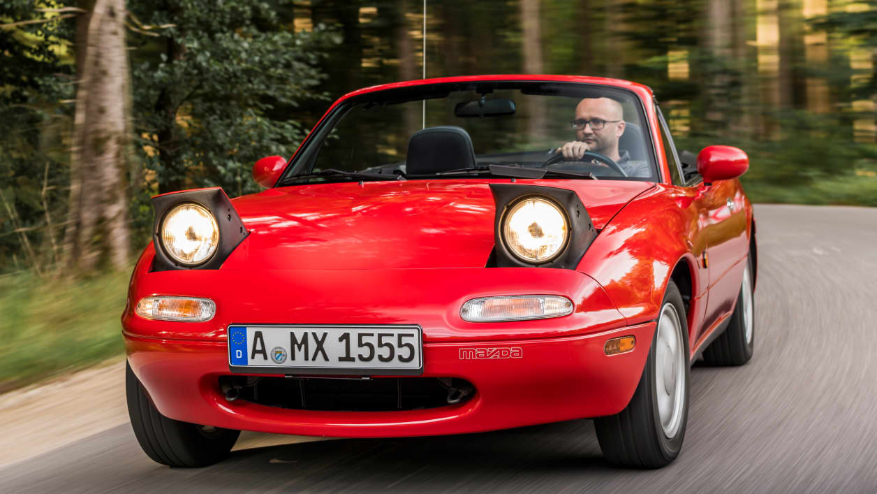 Test Mazda MX-5 Roadster: Wenig Platz, aber viel Fahrspaß
