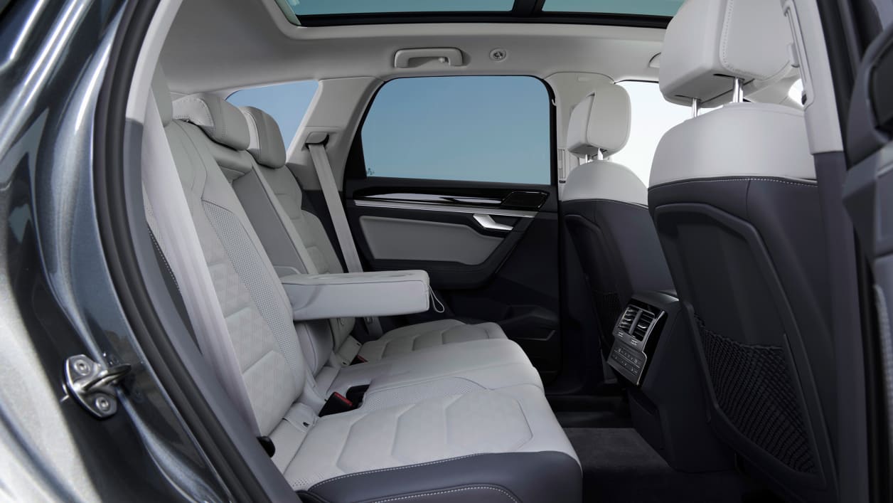 VW Touareg Test: Wie gut ist der Luxus-SUV? Plus: Erste Facelift-Bilder