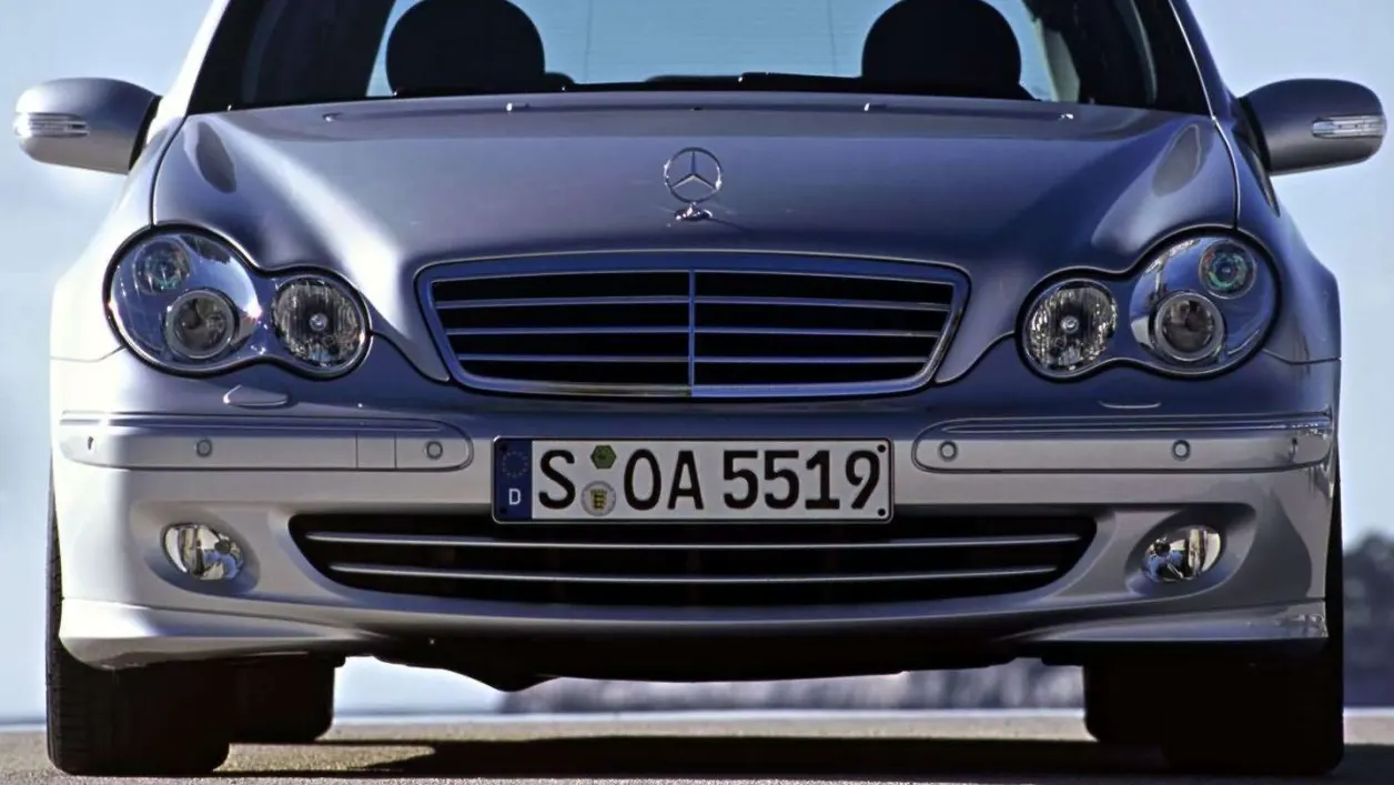 Mercedes-Benz C 200 Kompressor Classic (02/04 - 01/07): Technische Daten,  Bilder, Preise