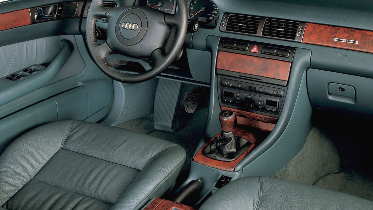 Audi A6 Avant 2.4 (05/01 - 05/01): Technische Daten, Bilder