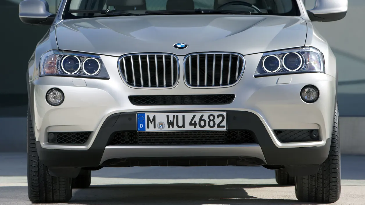 BMW X3 (F25) Restyling technische Daten und Kraftstoffverbrauch —  AutoData24.com