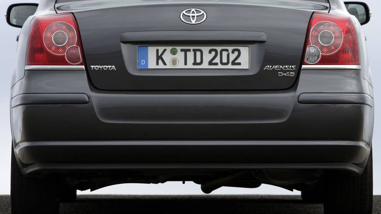 Toyota Avensis 2.0 Executive (06/06 - 01/09): Technische Daten, Bilder,  Preise