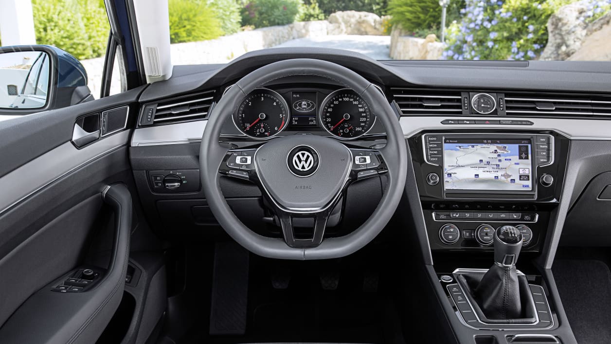Volkswagen Passat Variant 2.0 TDI BMT Highline – NAVI – – Specialcars