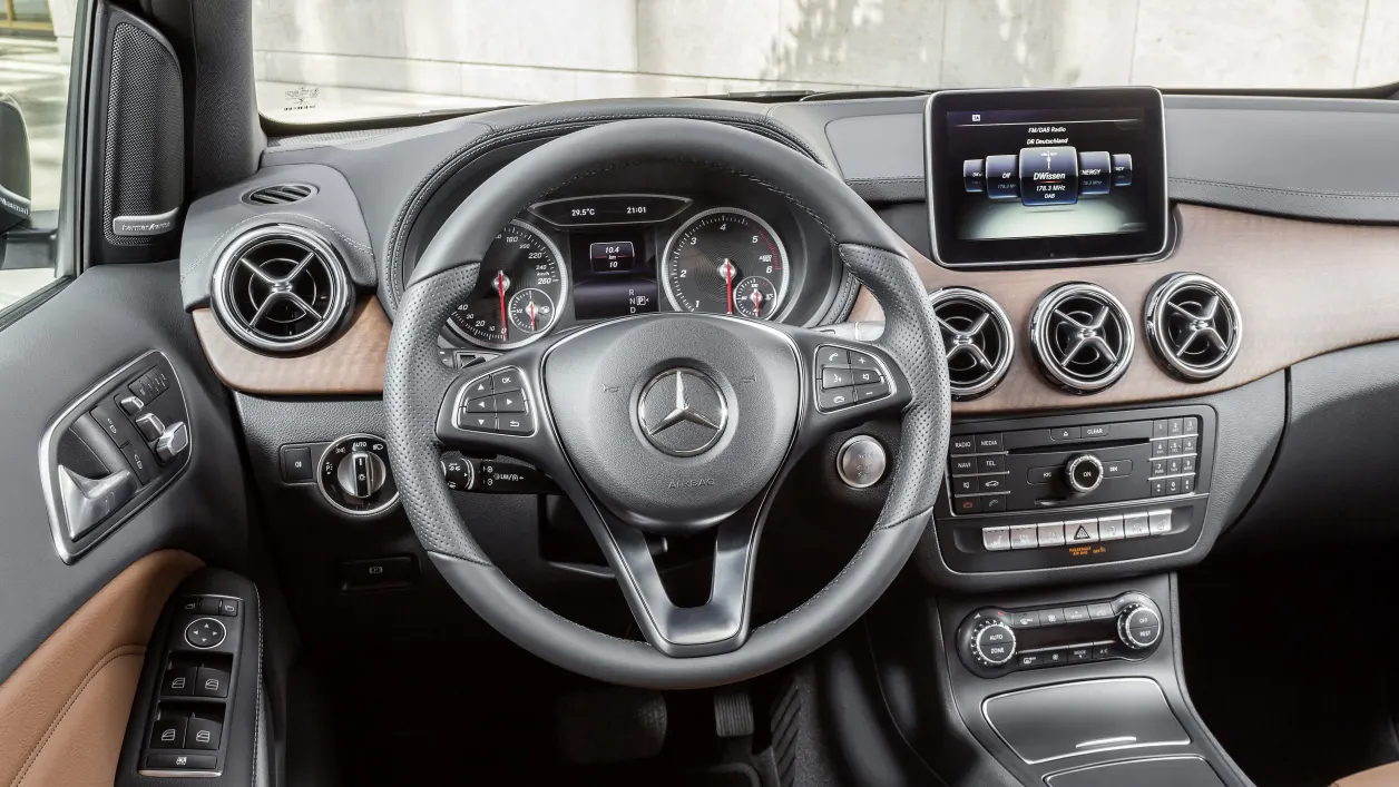 Mercedes-Benz B 180 Style (11/14 - 05/18): Technische Daten, Bilder, Preise