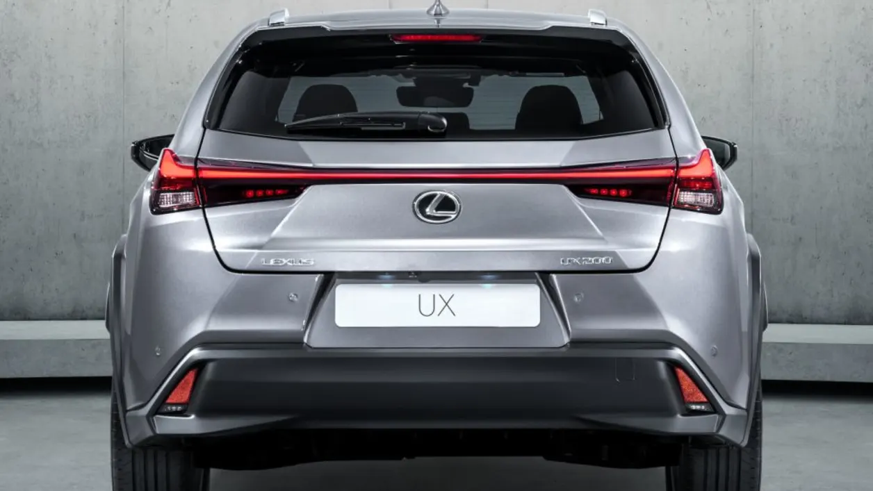 Lexus UX 250h Automatik (03/19 - 08/19): Technische Daten, Bilder, Preise