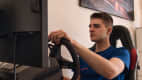 Leon Harhoff im Sim-Racing-Simulator im ADAC Ortsclub Scuderia Augustusburg Brühl