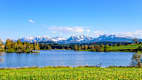 Schwaltenweiher bei Seeg/Rückholz: Kristallklares Wasser mit herrlichem Alpenblick