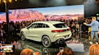 Heck und Seitenansicht eines stehenden Mercedes GLC auf der IAA 2025