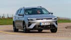 Front und Seitenansicht eines fahrenden MG5