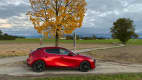 Mazda 3 im Herbst