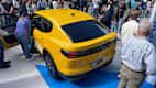 Ein Ford Capri ist auf der IAA 2025 in München von hinten zu sehen.