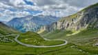 Südrampe des Col Agnel mit eindrucksvoller Alpenlandschaft, Route für Motorradfahrer