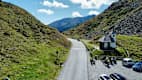 Motorradfahrt an der Passhöhe des Sölkpass in Österreich.