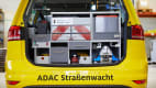 Ausrüstung im Kofferraum der ADAC Straßenwacht