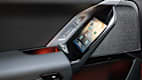 Display und Lautsprecher in der Tür des neuen BMW i7