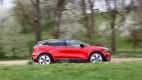 Aufnahme des Renault Megane E-Tech von der Seite