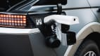 Die Ladebuchse mit einer Ladevorrichtung für externe Geräte Elektro-SUV Hyundai Ionic 5