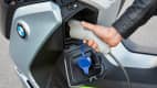 BMW C evolution beim Laden