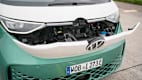Der VW Bus T7 Multivan beziehungsweise der  ID Buzz im Vergleichstest