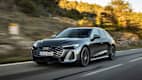 Front und Seitenansicht eines fahrenden Audi A5