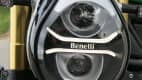 Detailaufnahme des Scheinwerfers der Benelli 752S