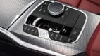 Detailaufnahme des BMW 3er von den Amaturen und Boardcomputer