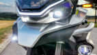 Der Frontlichter einer CF Moto 800MT Touring