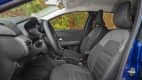 Die Vorderlitze und das Lenkrad mit Amaturenbrett vom Dacia Sandero