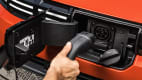 Der Dacia Spring beim Laden