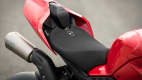 schmale Sitzbank der Ducati Panigale V4S