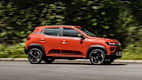 Seitenansicht eines stehenden Dacia Spring